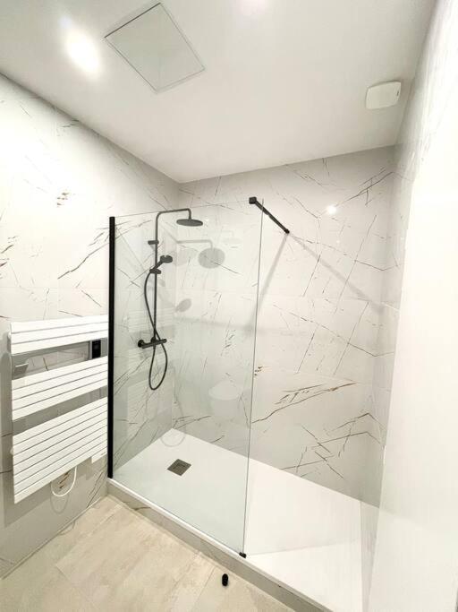 Appartement Moderne + Parking A 50M De La Mer La Ciotat Buitenkant foto